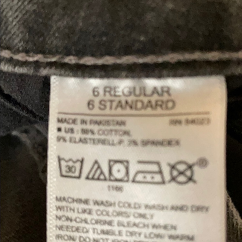 Jeans - Picture 3 of 4